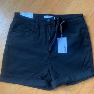 Vervet by Flying Monkey. Cortney Stretch Mom shorts. NWT